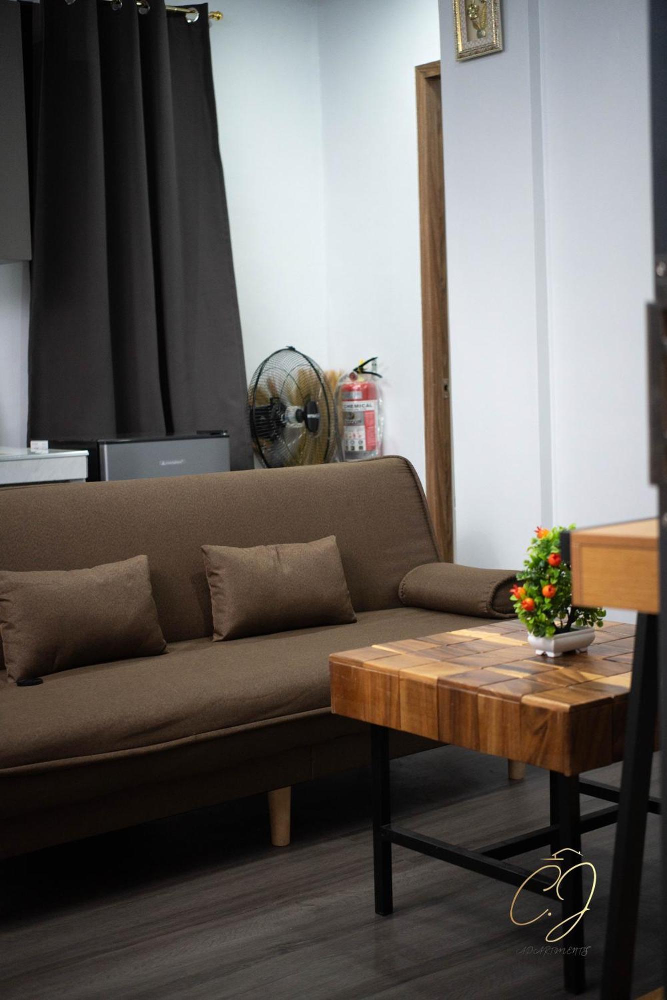 Cj Apartments Olongapo Buitenkant foto